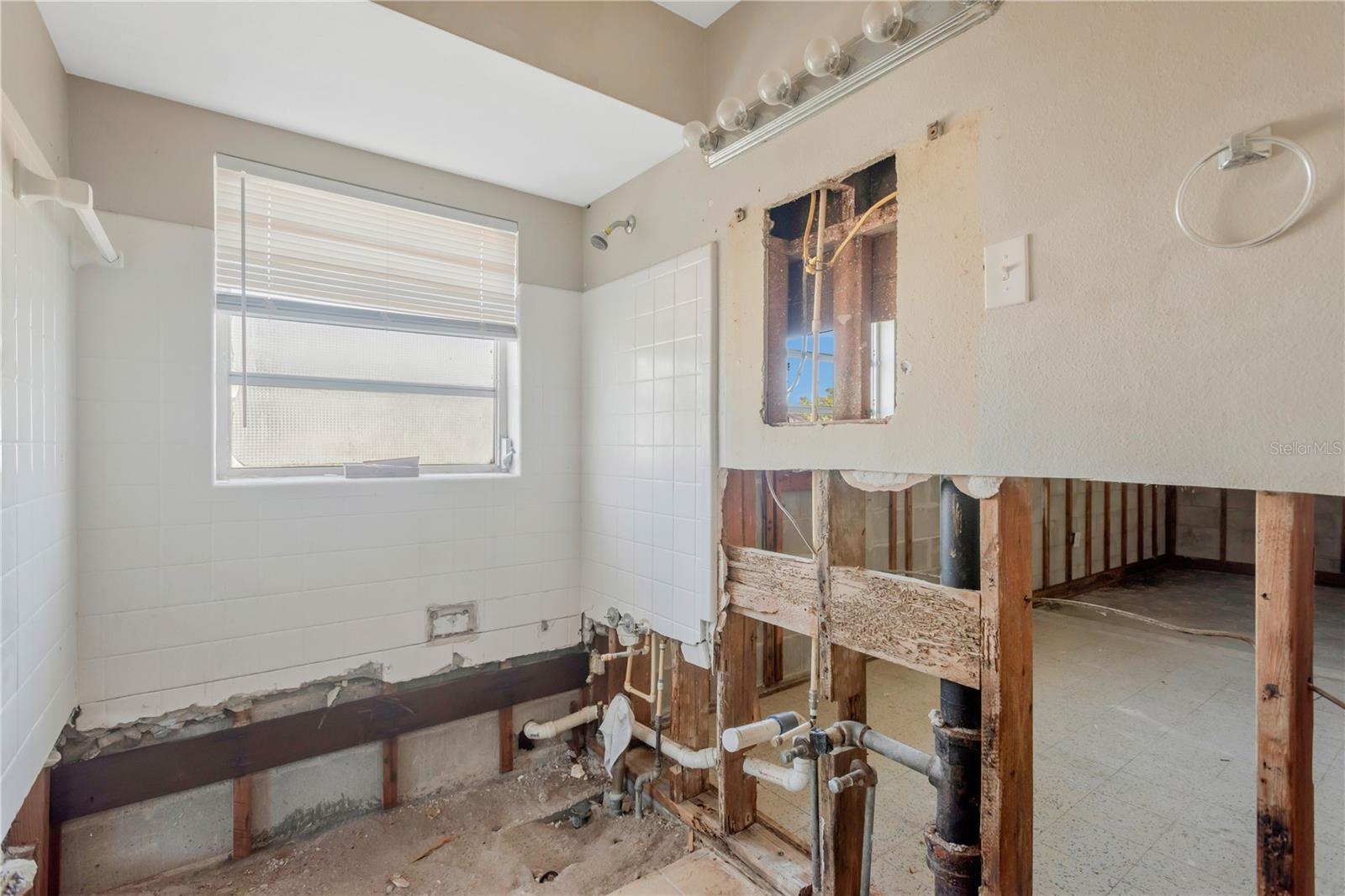 Image 13 of 26 For 123 18th Street Nw