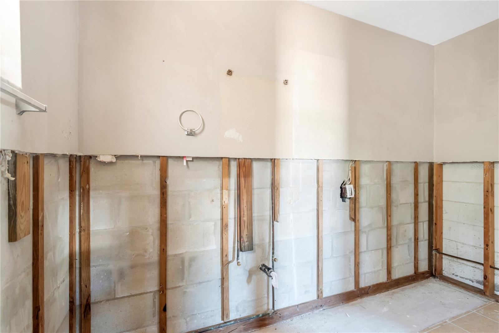 Image 16 of 26 For 123 18th Street Nw