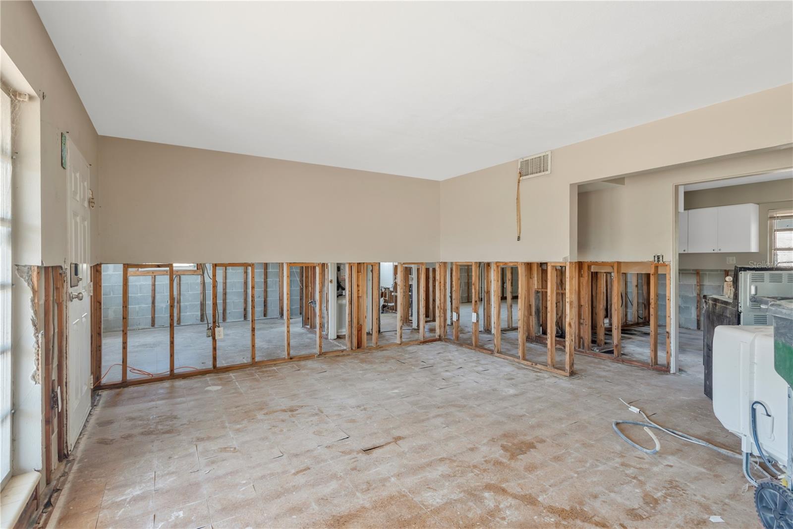 Image 7 of 26 For 123 18th Street Nw