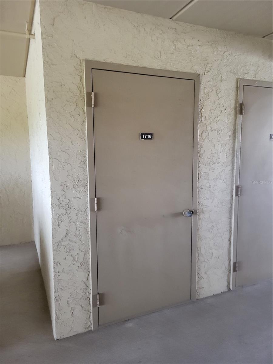 Image 20 of 32 For 1716 Golfview Drive 1716