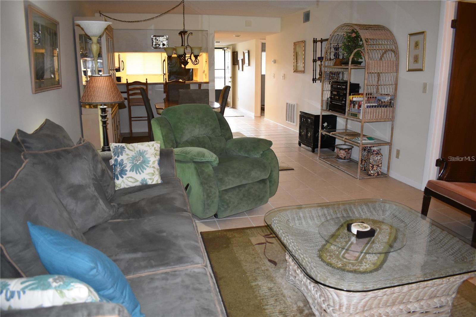 Image 8 of 32 For 1716 Golfview Drive 1716