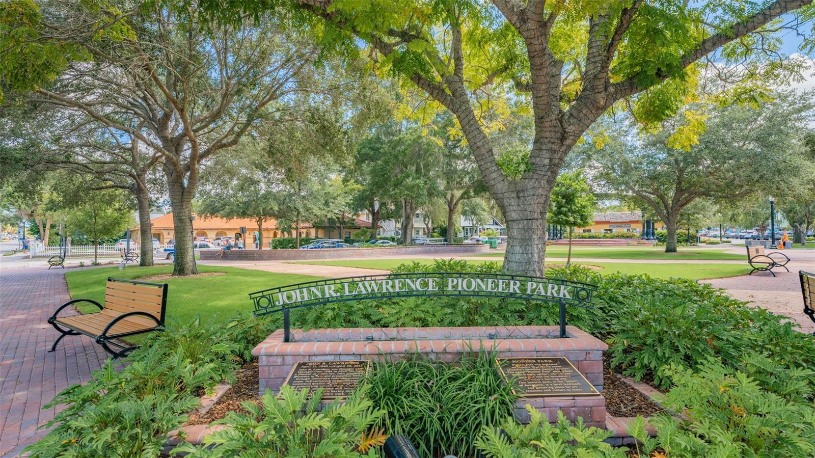 Image 33 of 36 For 520 Baywood Drive S