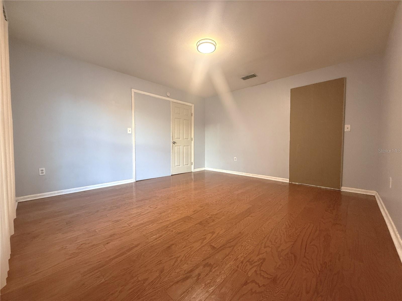 Image 17 of 31 For 8840 Martinique Lane