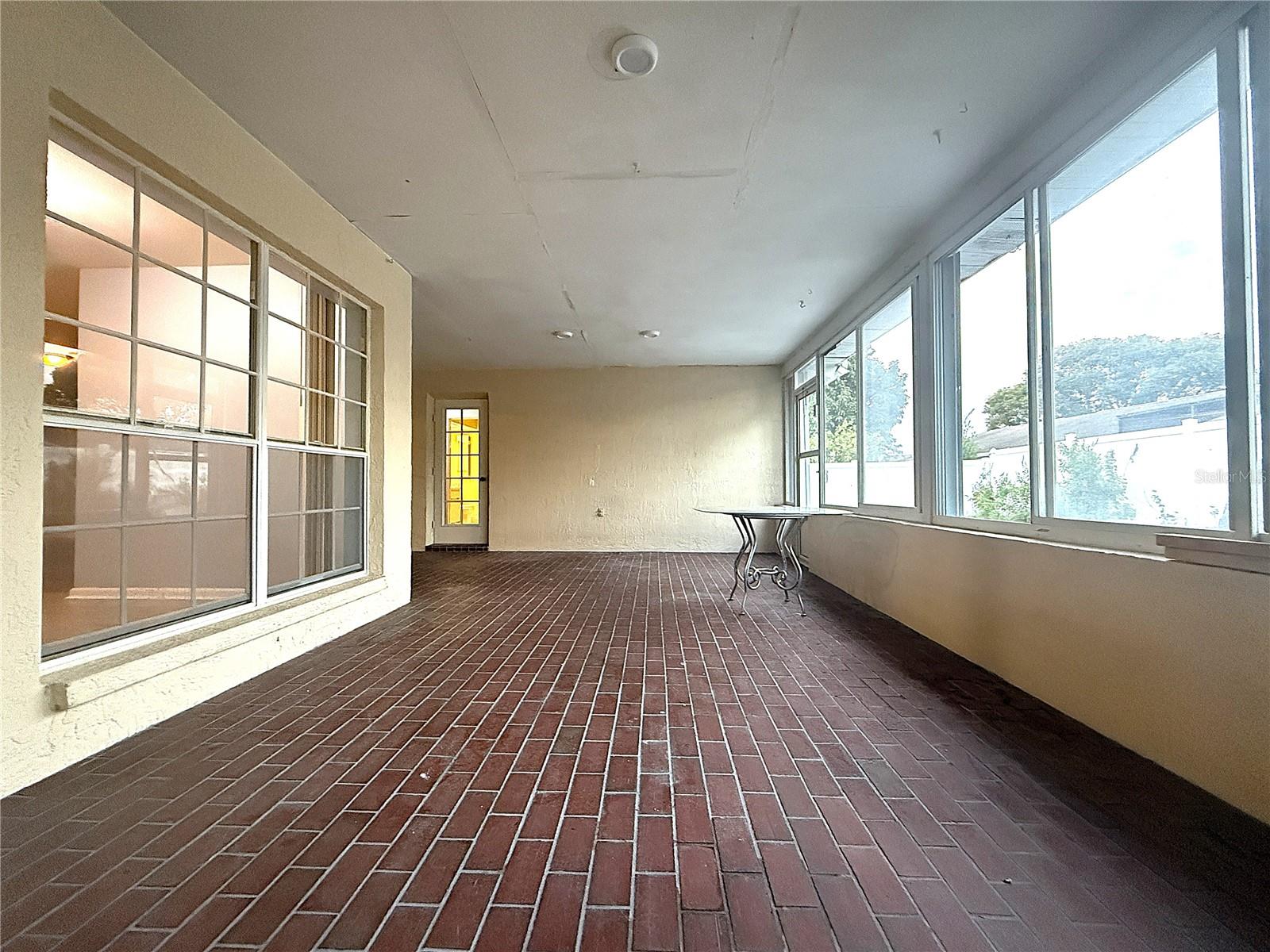 Image 29 of 31 For 8840 Martinique Lane