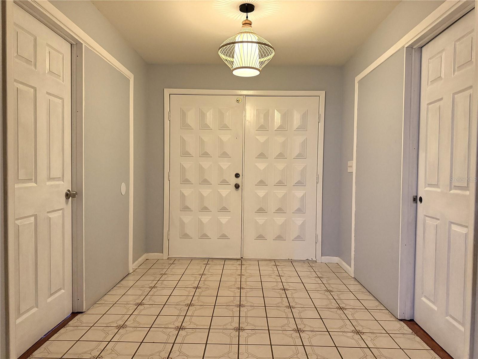 Image 3 of 31 For 8840 Martinique Lane