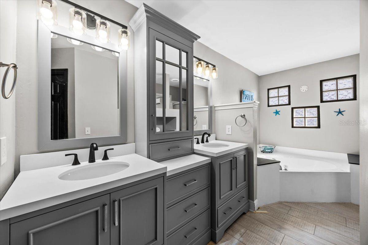 Image 33 of 82 For 156 Shoreline Drive