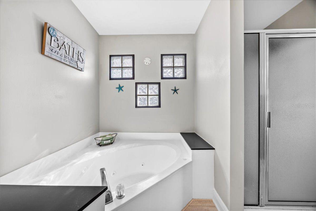 Image 35 of 82 For 156 Shoreline Drive