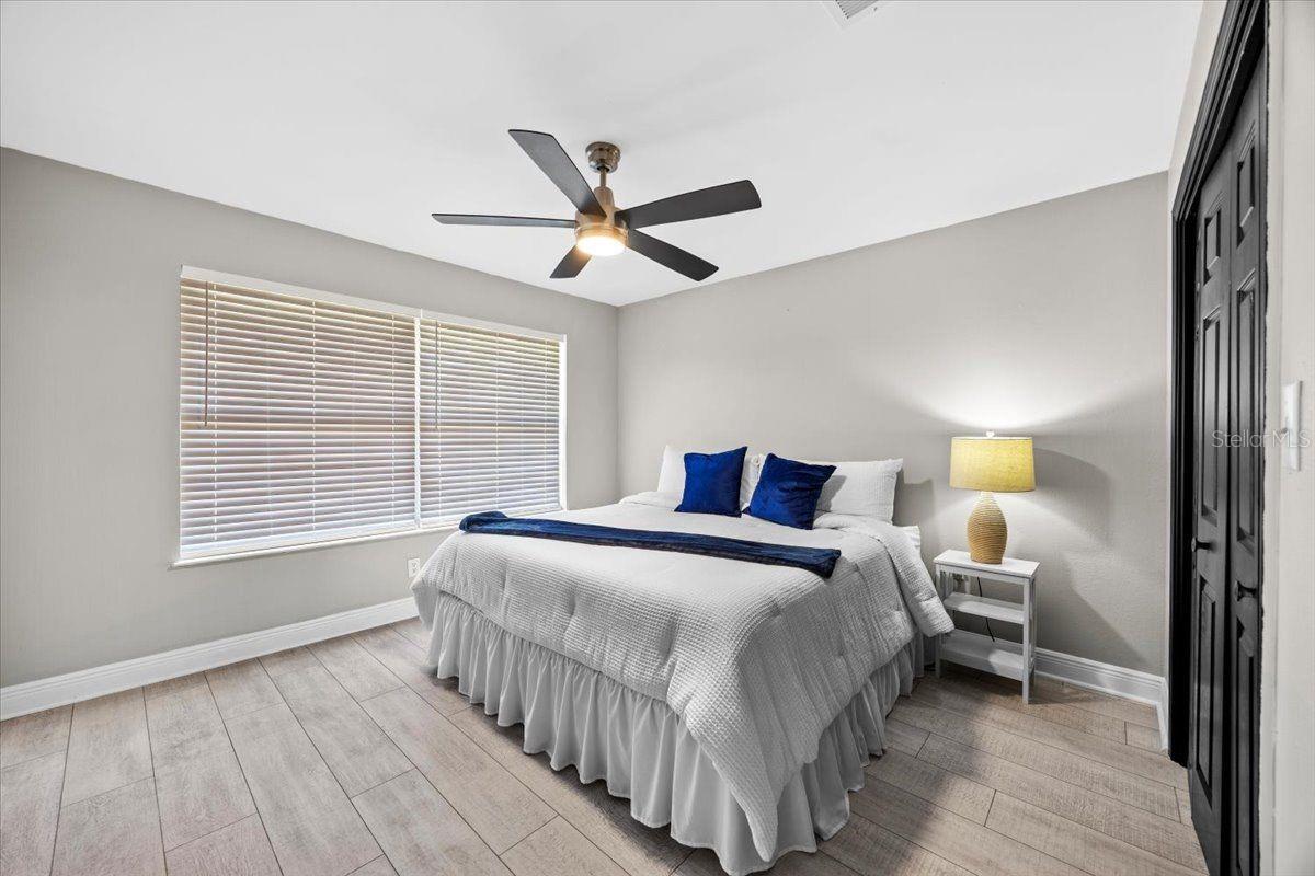 Image 36 of 82 For 156 Shoreline Drive