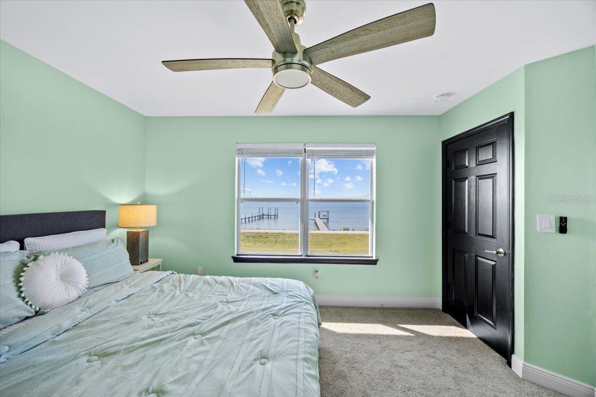 Image 44 of 82 For 156 Shoreline Drive