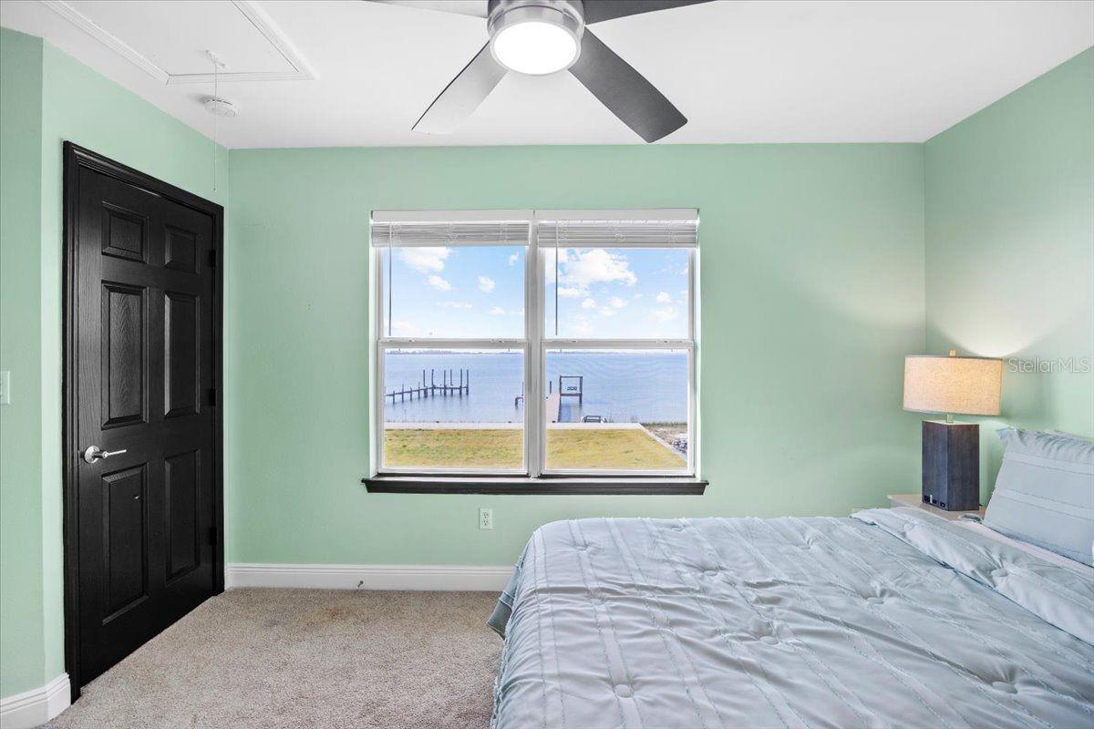 Image 49 of 82 For 156 Shoreline Drive