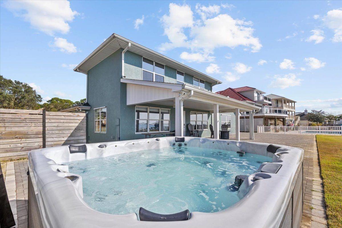 Image 55 of 82 For 156 Shoreline Drive