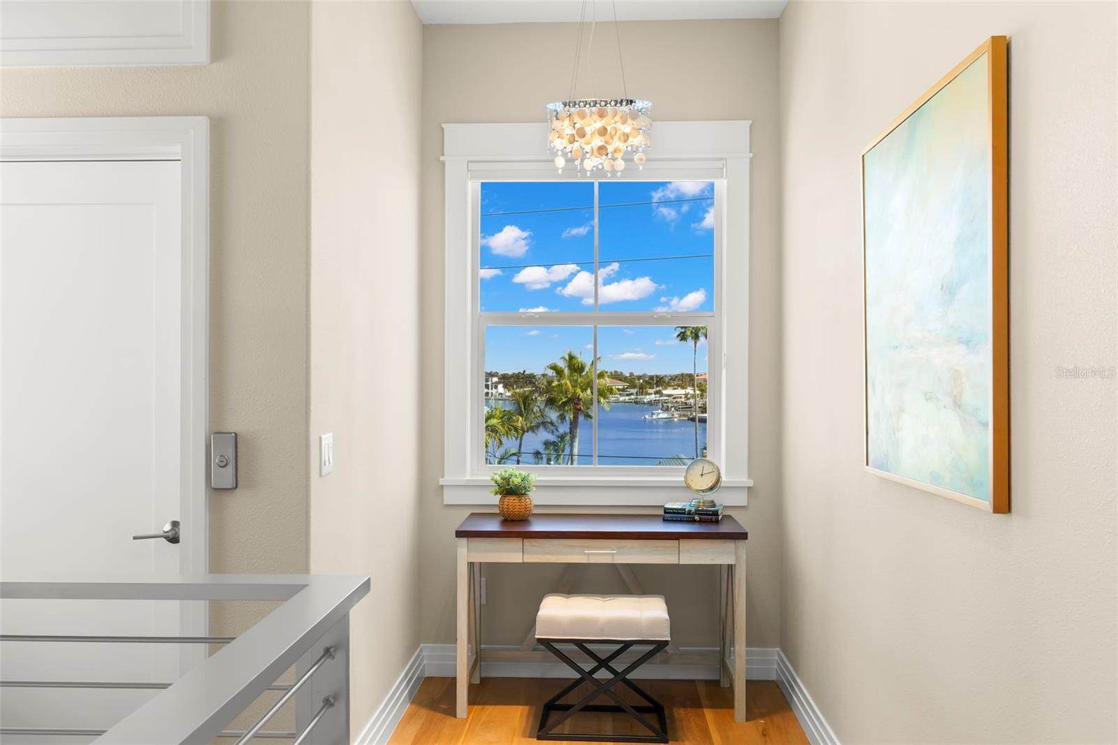 Image 17 of 73 For 10042 Gulf Boulevard