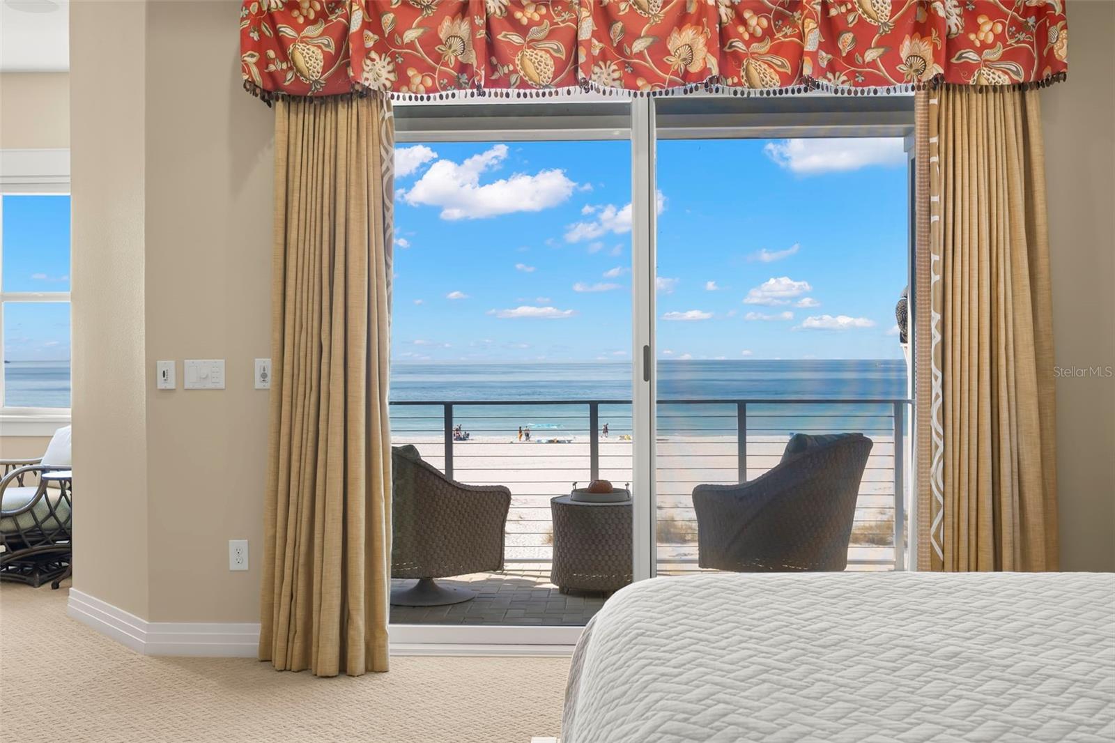 Image 19 of 73 For 10042 Gulf Boulevard