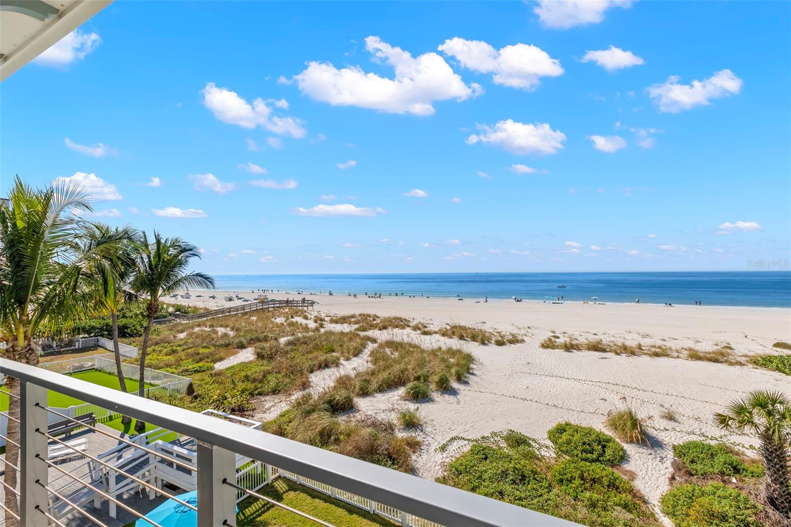 Image 21 of 73 For 10042 Gulf Boulevard