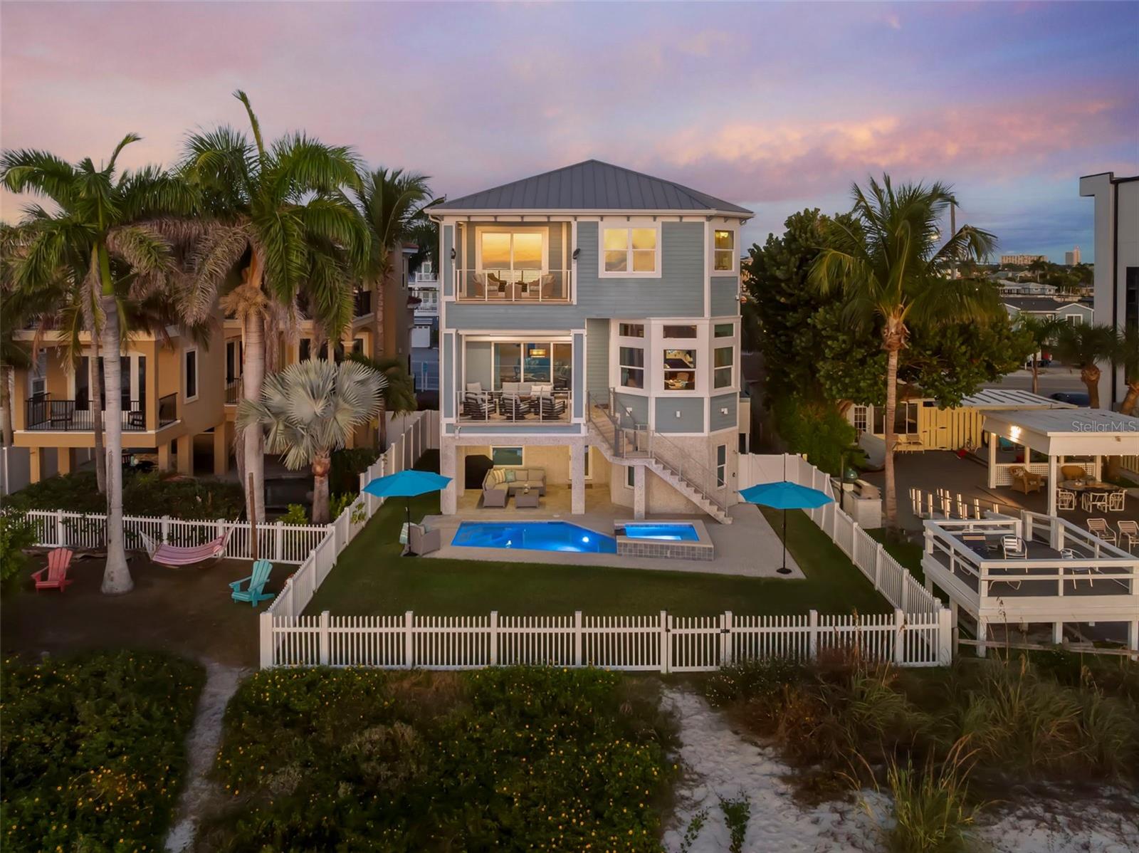 Image 3 of 73 For 10042 Gulf Boulevard