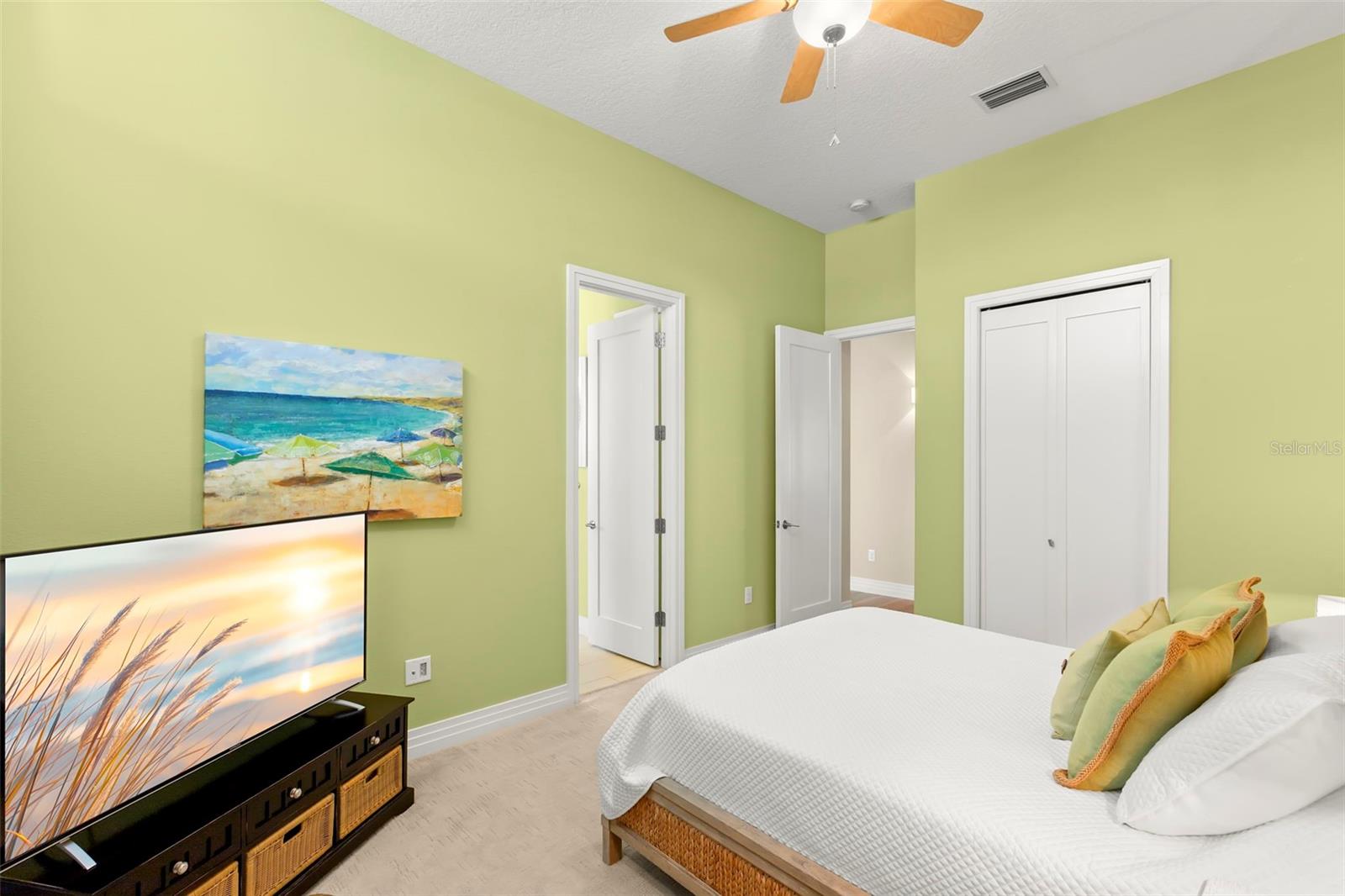 Image 39 of 73 For 10042 Gulf Boulevard