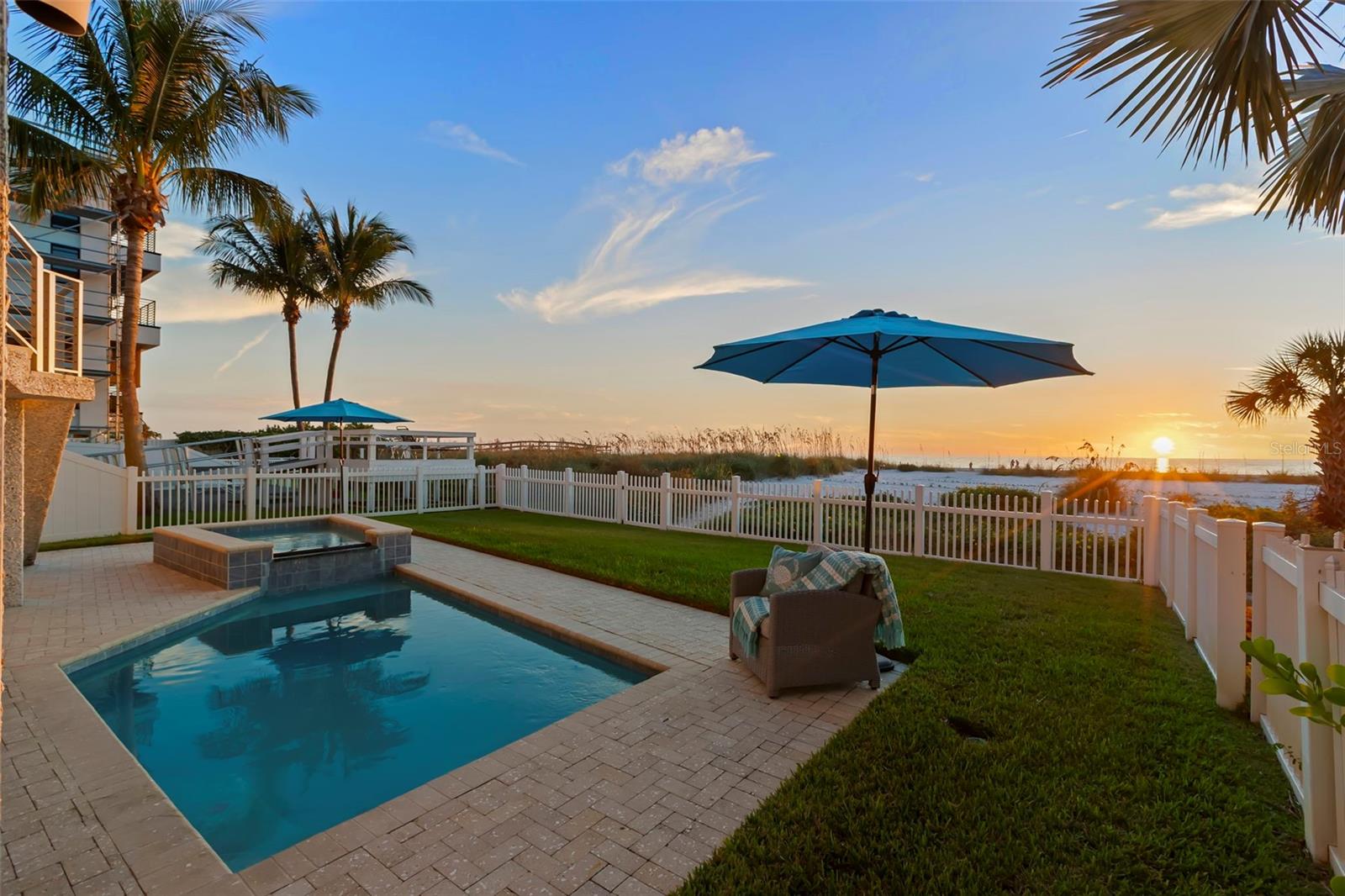 Image 59 of 73 For 10042 Gulf Boulevard