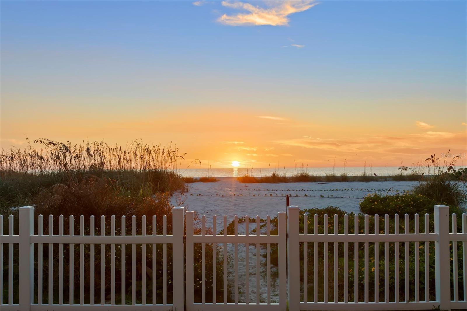 Image 60 of 73 For 10042 Gulf Boulevard