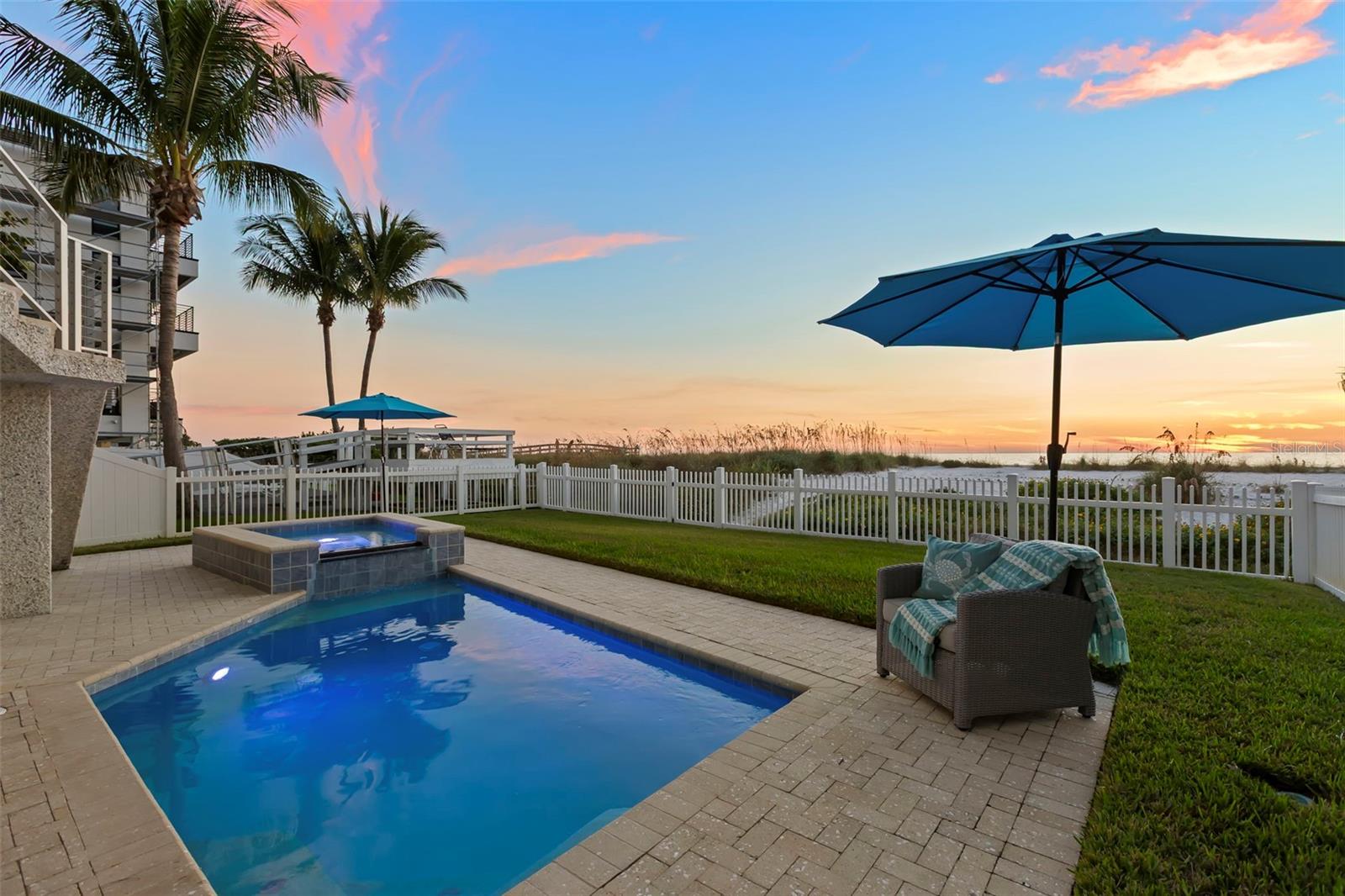 Image 63 of 73 For 10042 Gulf Boulevard