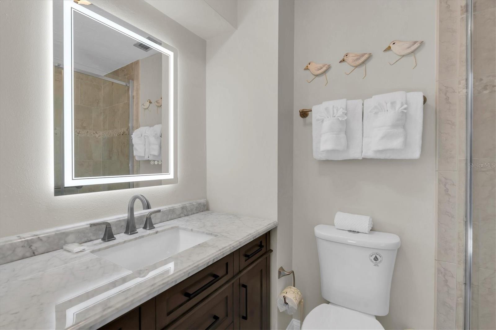 Image 20 of 45 For 5830 Midnight Pass Road 705