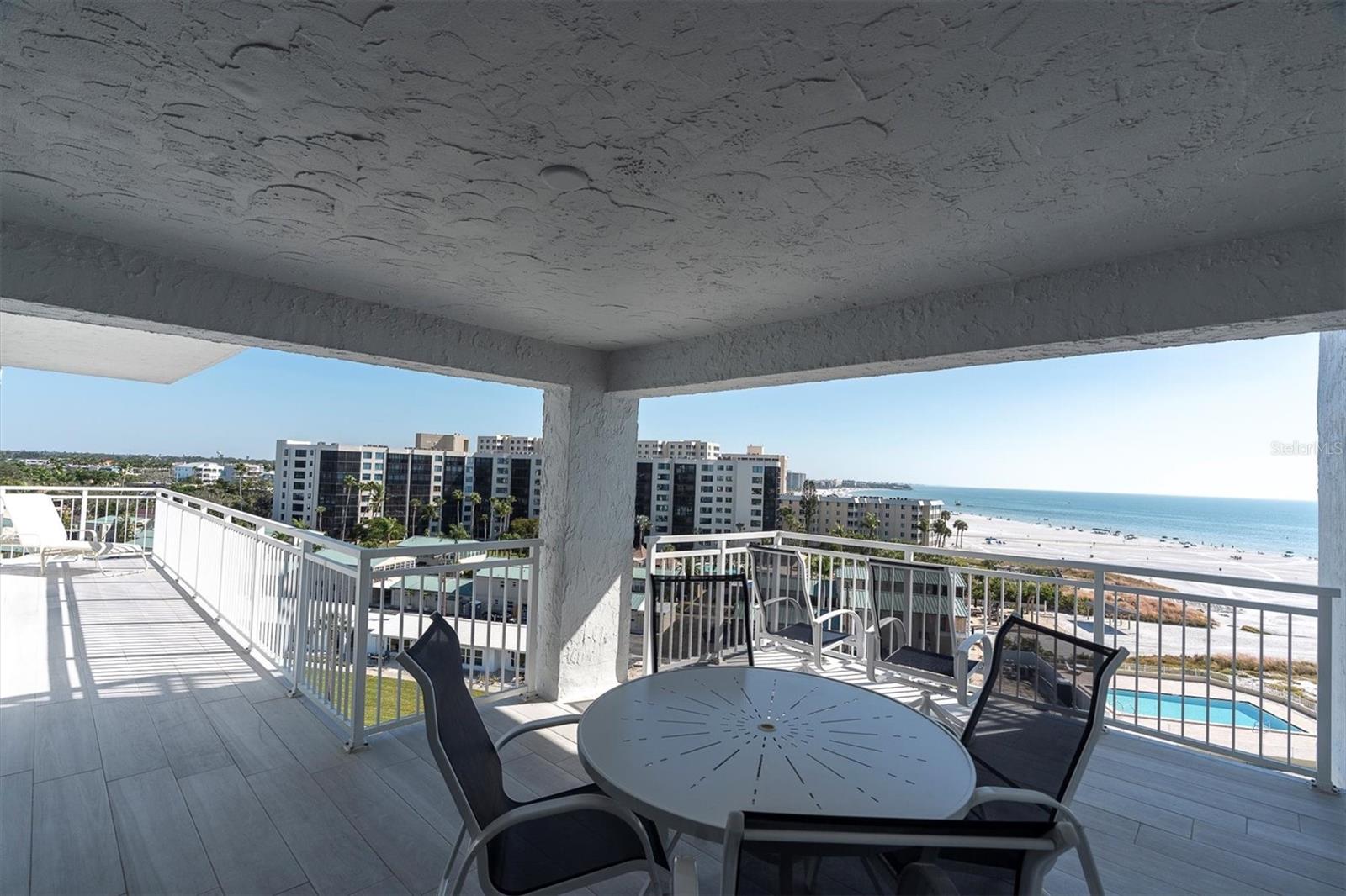 Image 25 of 45 For 5830 Midnight Pass Road 705