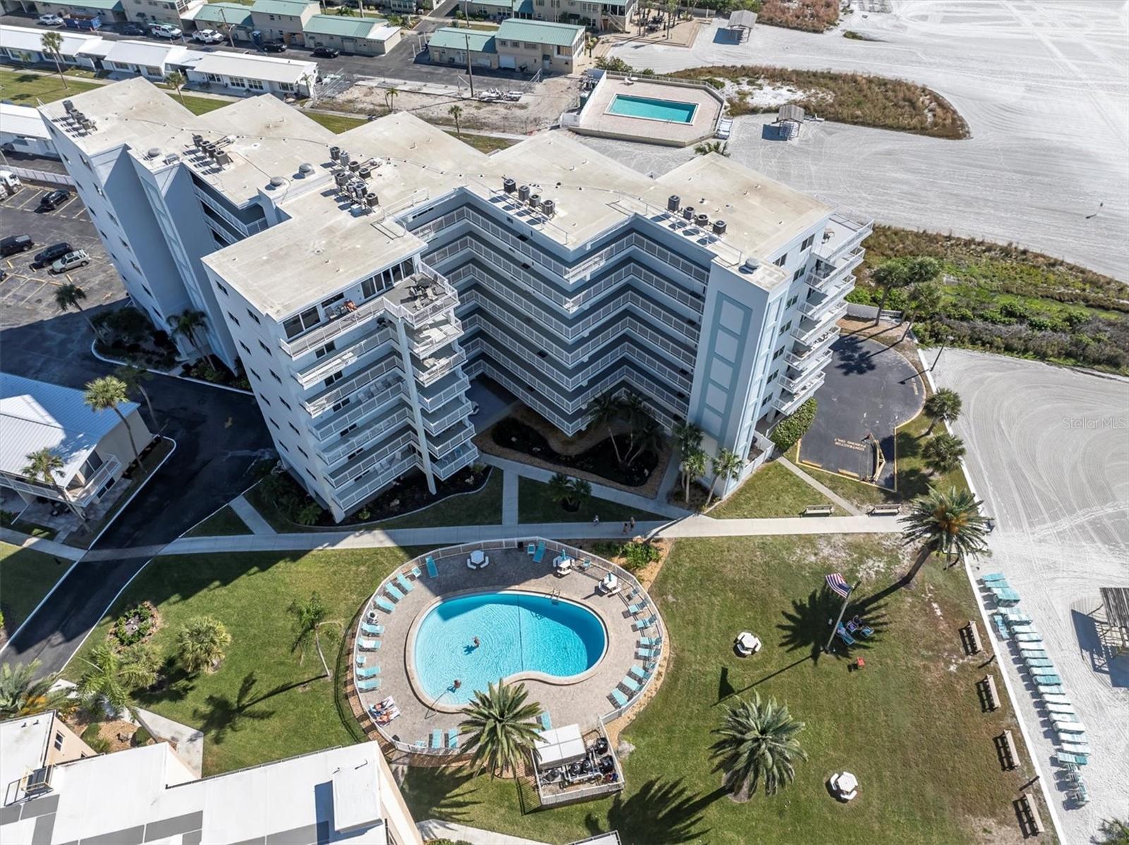 Image 3 of 45 For 5830 Midnight Pass Road 705