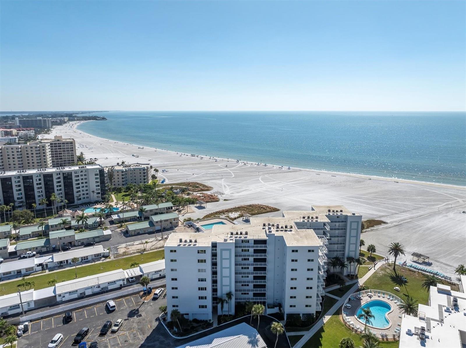 Image 32 of 45 For 5830 Midnight Pass Road 705