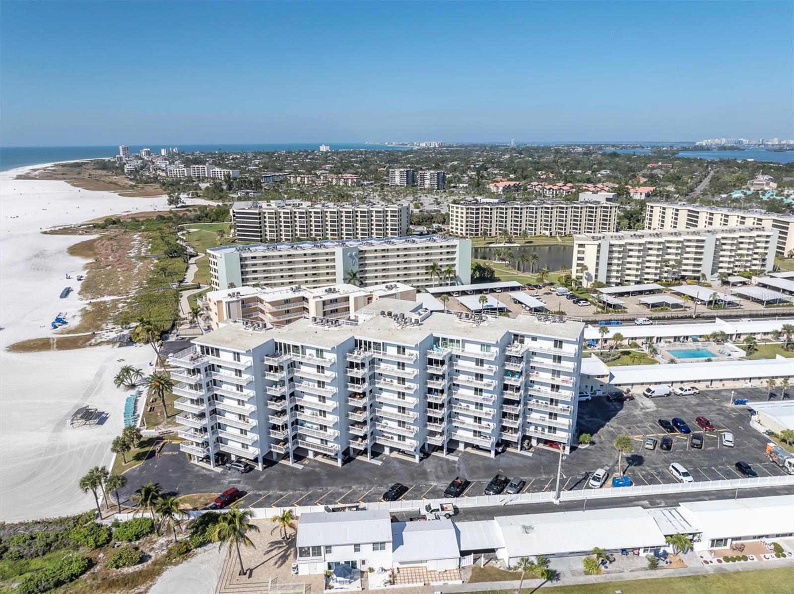 Image 33 of 45 For 5830 Midnight Pass Road 705