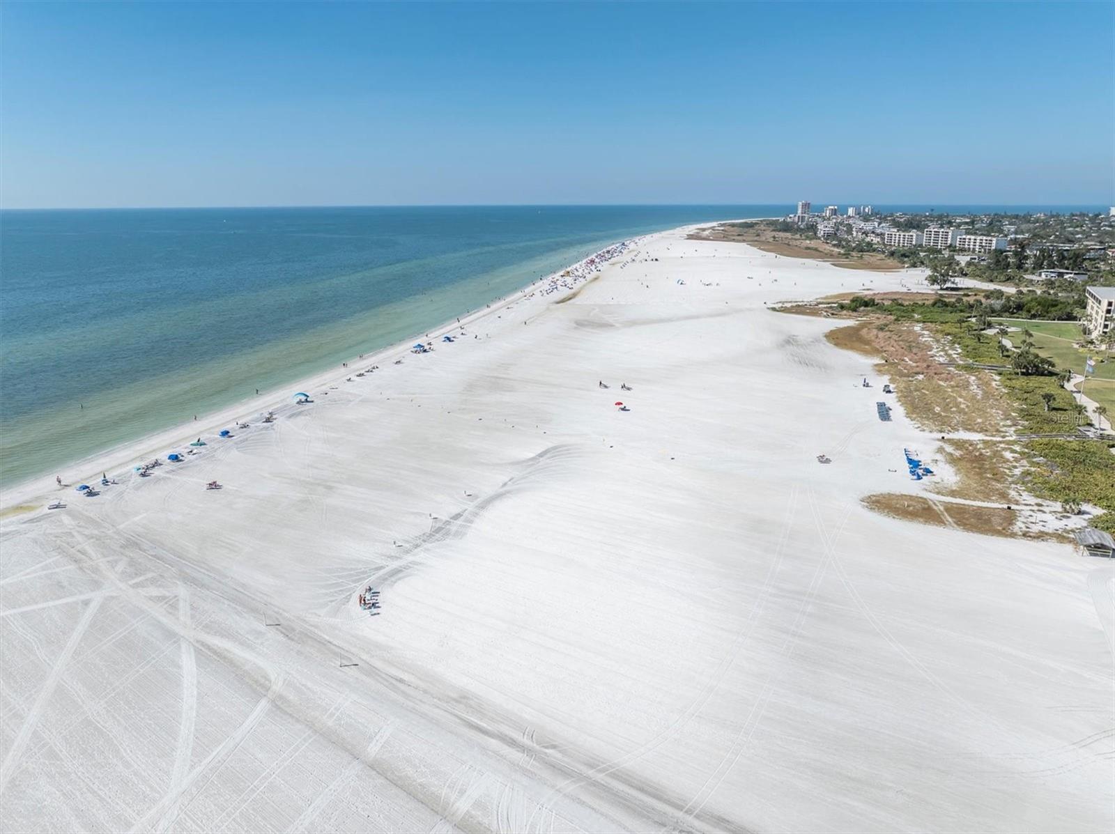 Image 35 of 45 For 5830 Midnight Pass Road 705