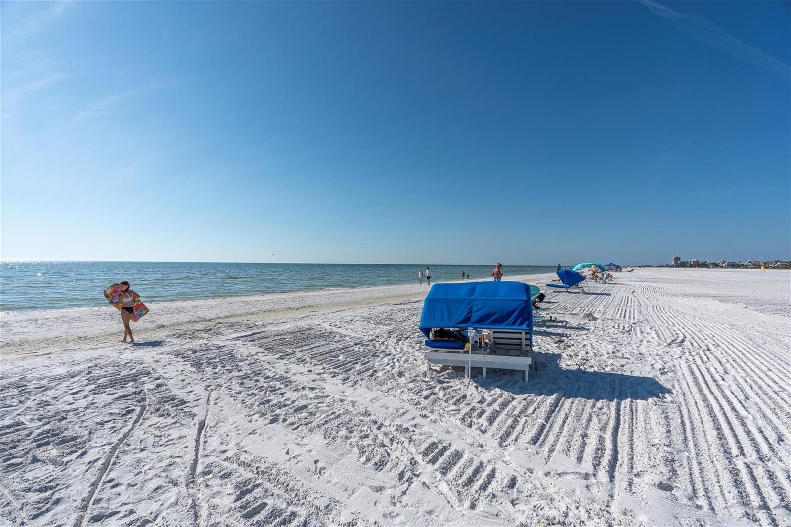 Image 44 of 45 For 5830 Midnight Pass Road 705