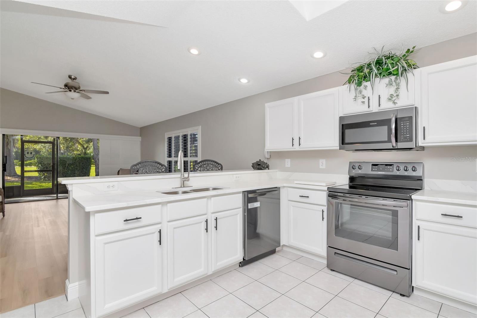 Image 5 of 28 For 9500 Green Needle Drive