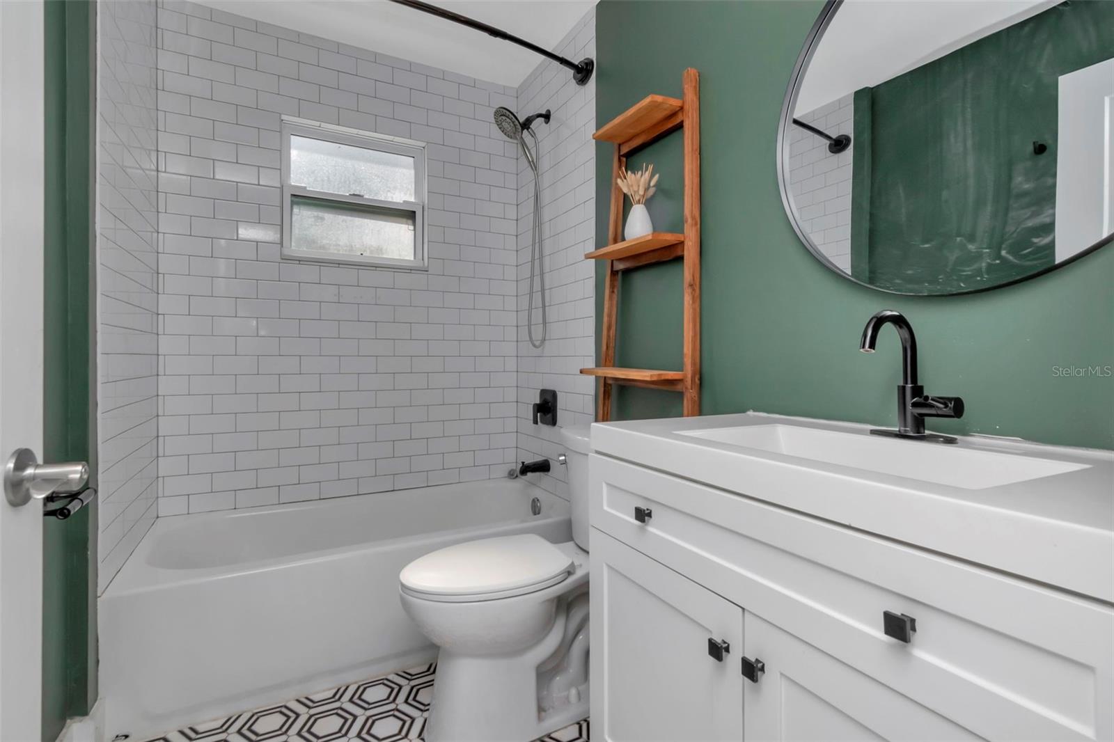 Image 11 of 19 For 3814 6th Avenue N