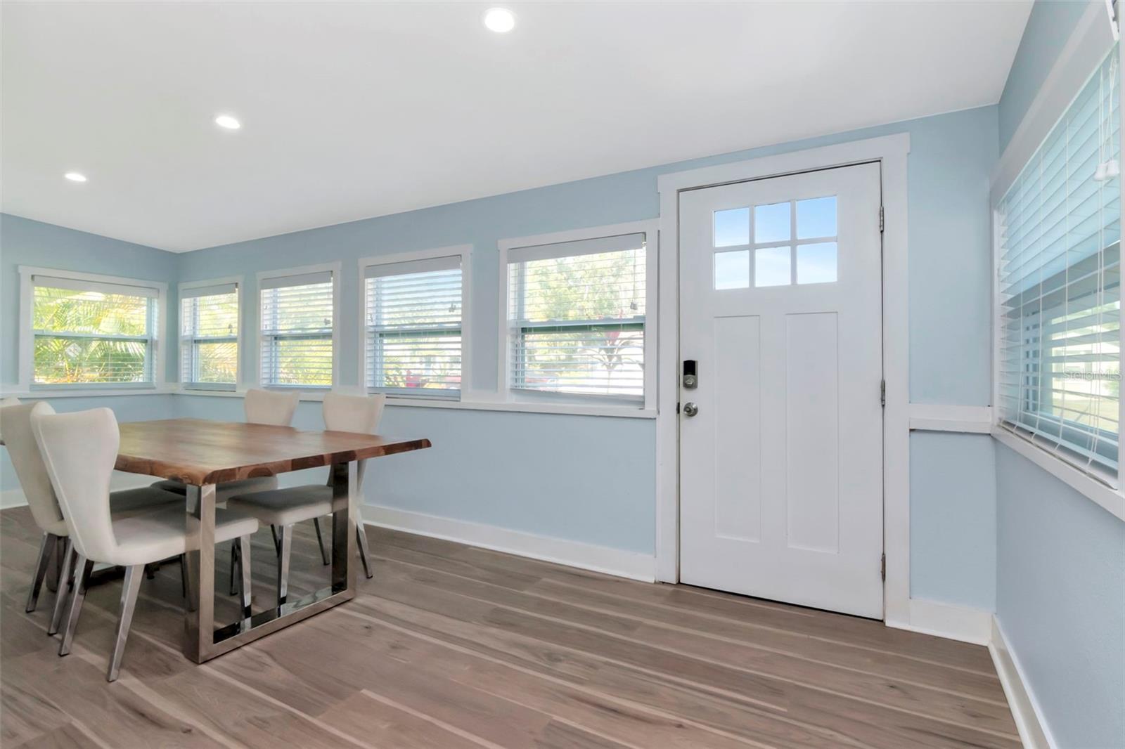 Image 8 of 19 For 3814 6th Avenue N