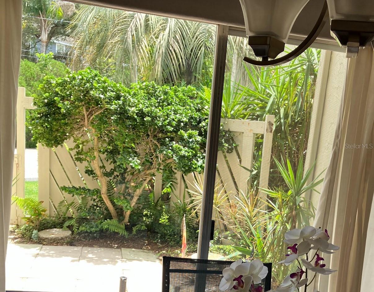 Image 32 of 76 For 421 Windrush Bay Drive 421