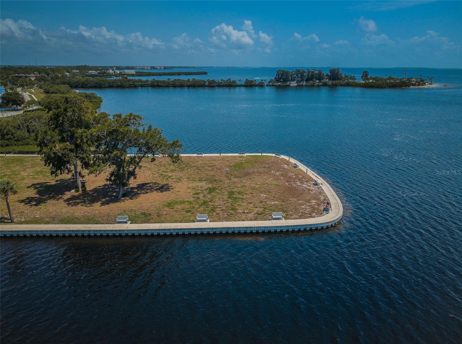 Image 64 of 76 For 421 Windrush Bay Drive 421