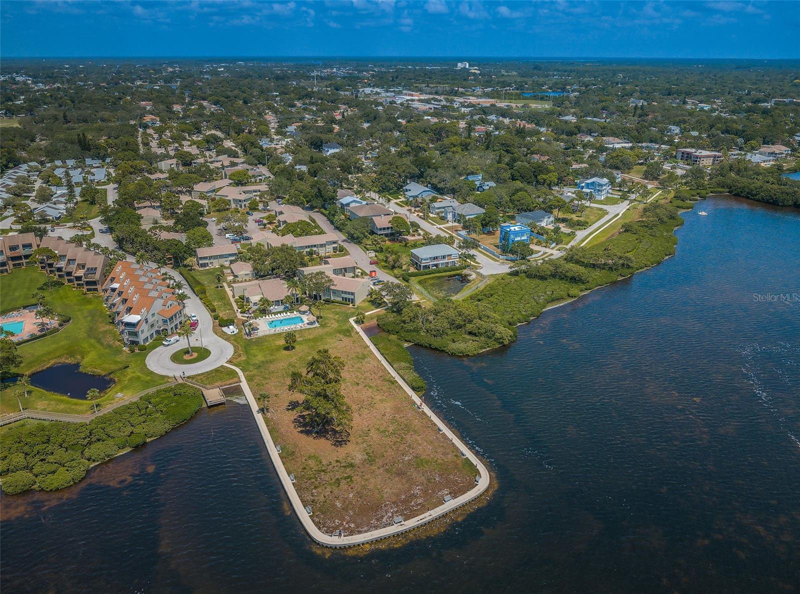 Image 65 of 76 For 421 Windrush Bay Drive 421