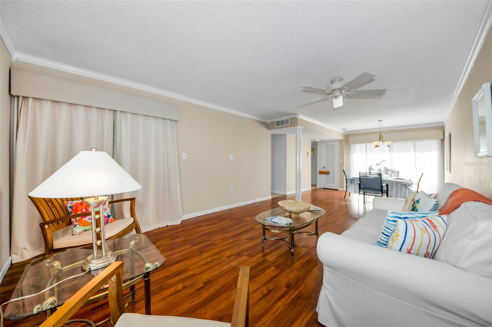 Image 8 of 76 For 421 Windrush Bay Drive 421