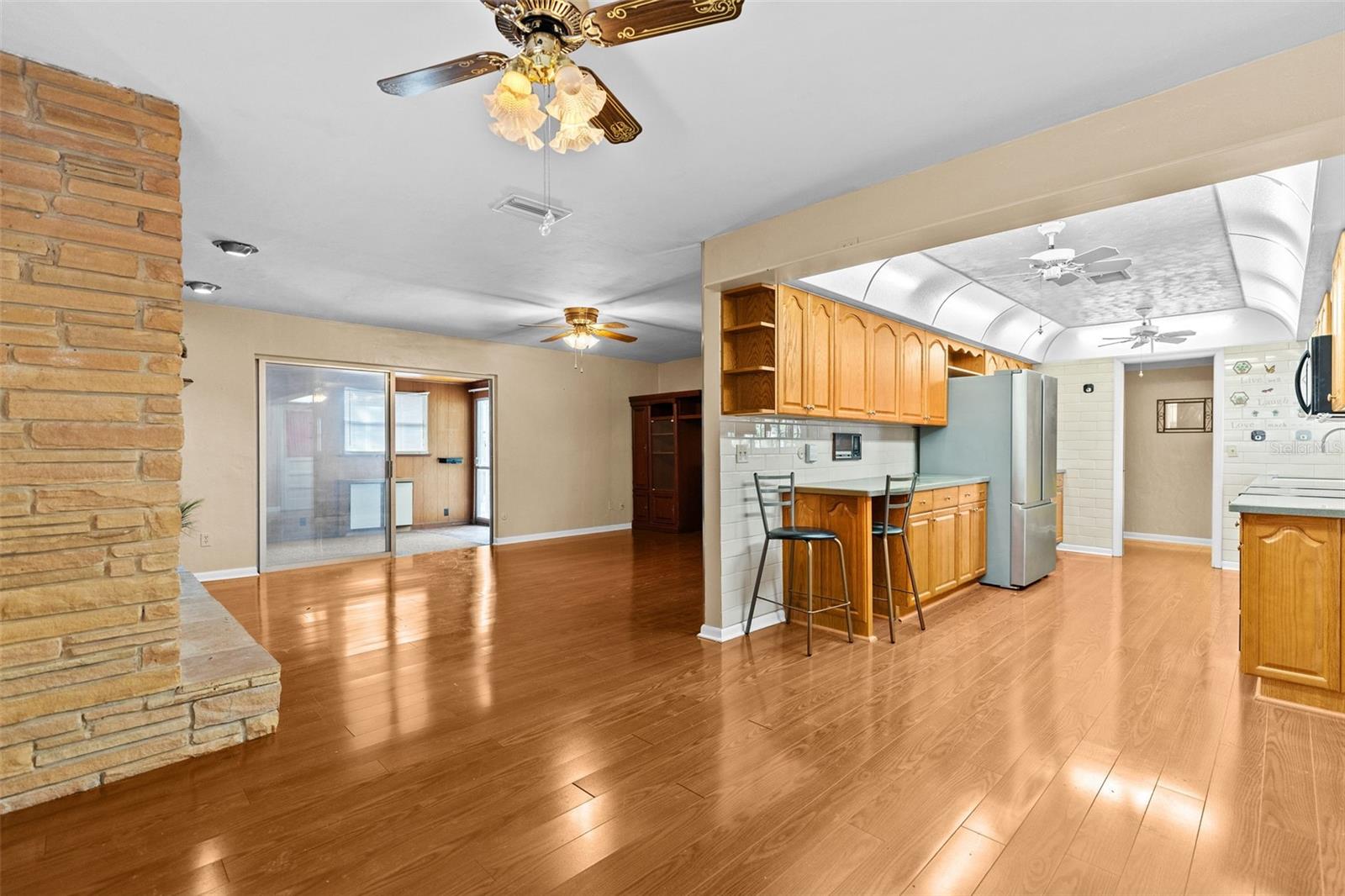 Image 13 of 49 For 1233 Lorie Circle