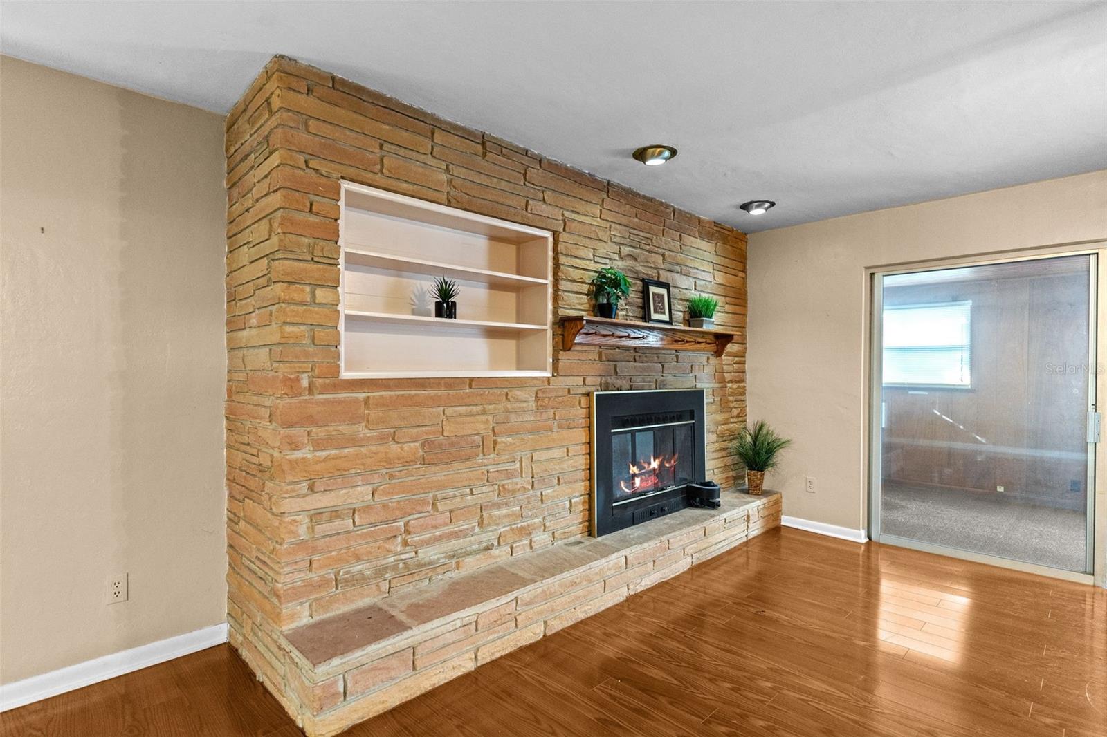 Image 15 of 49 For 1233 Lorie Circle