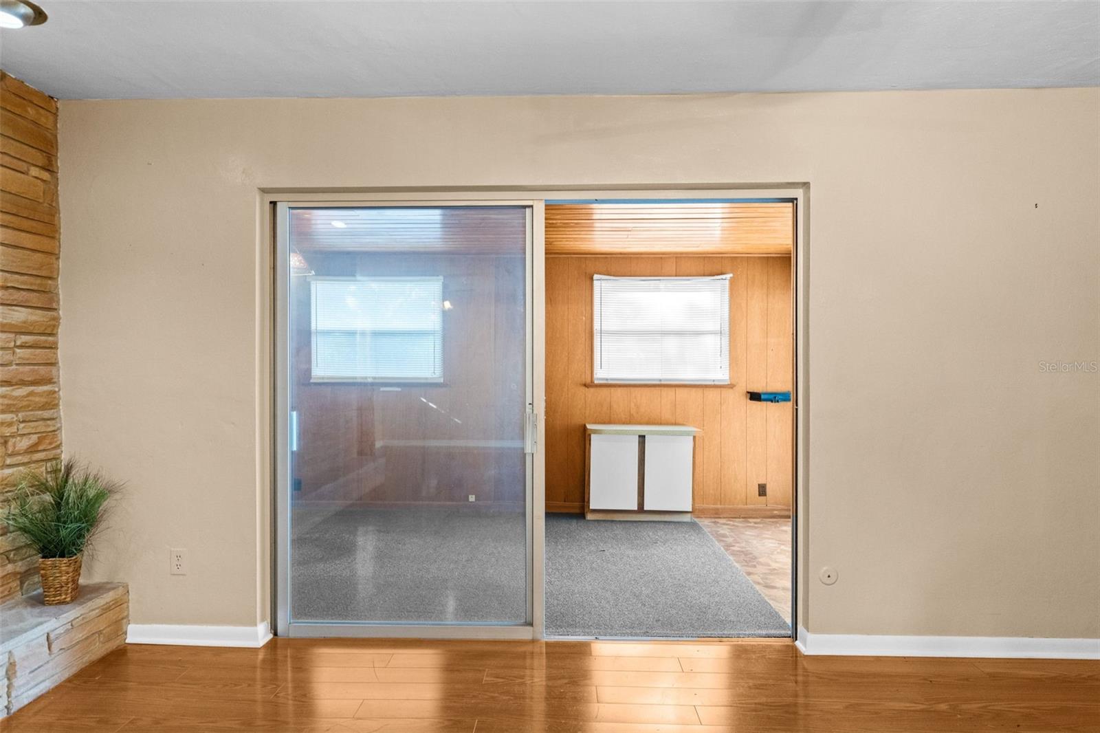 Image 21 of 49 For 1233 Lorie Circle