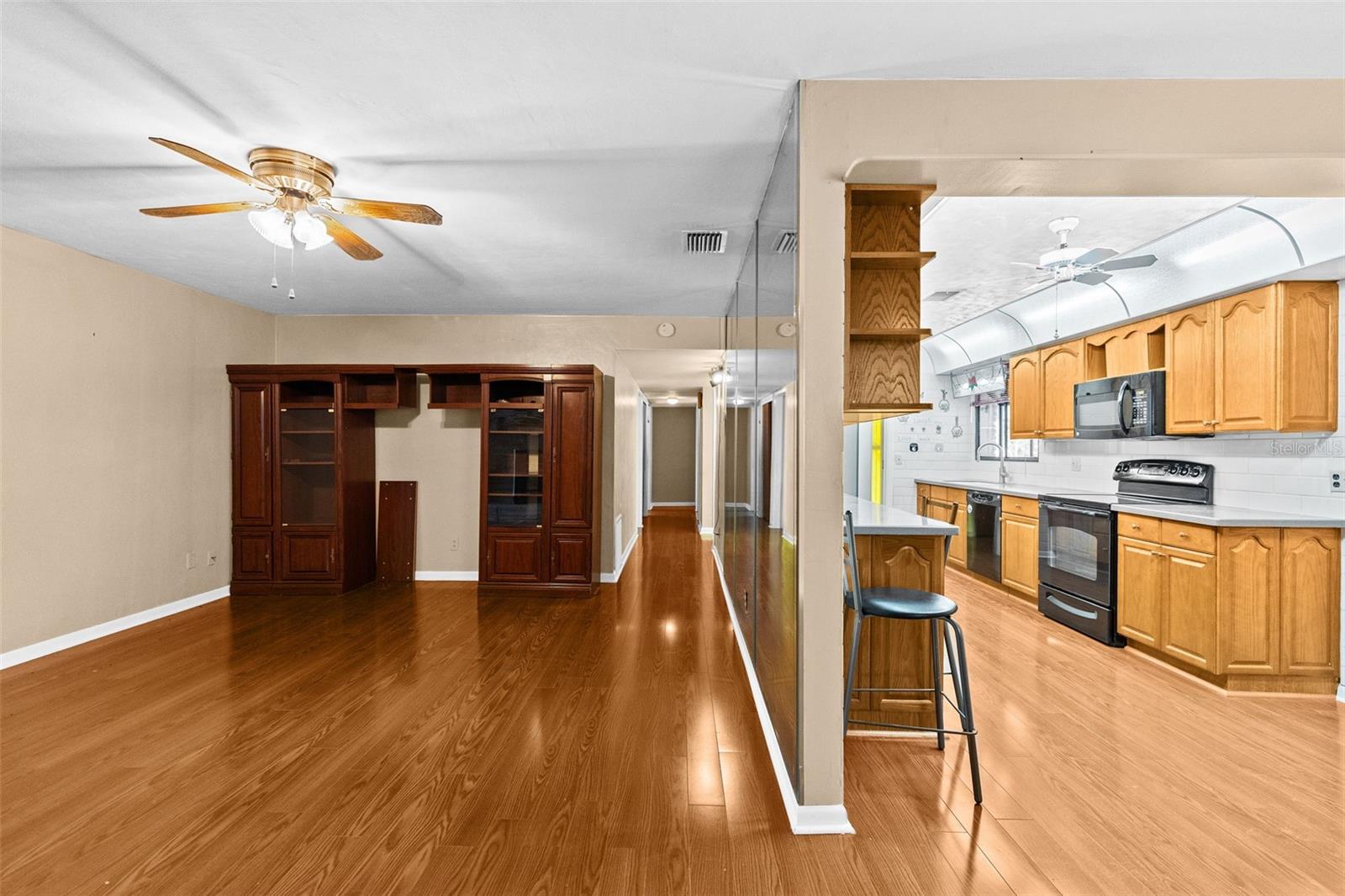 Image 22 of 49 For 1233 Lorie Circle