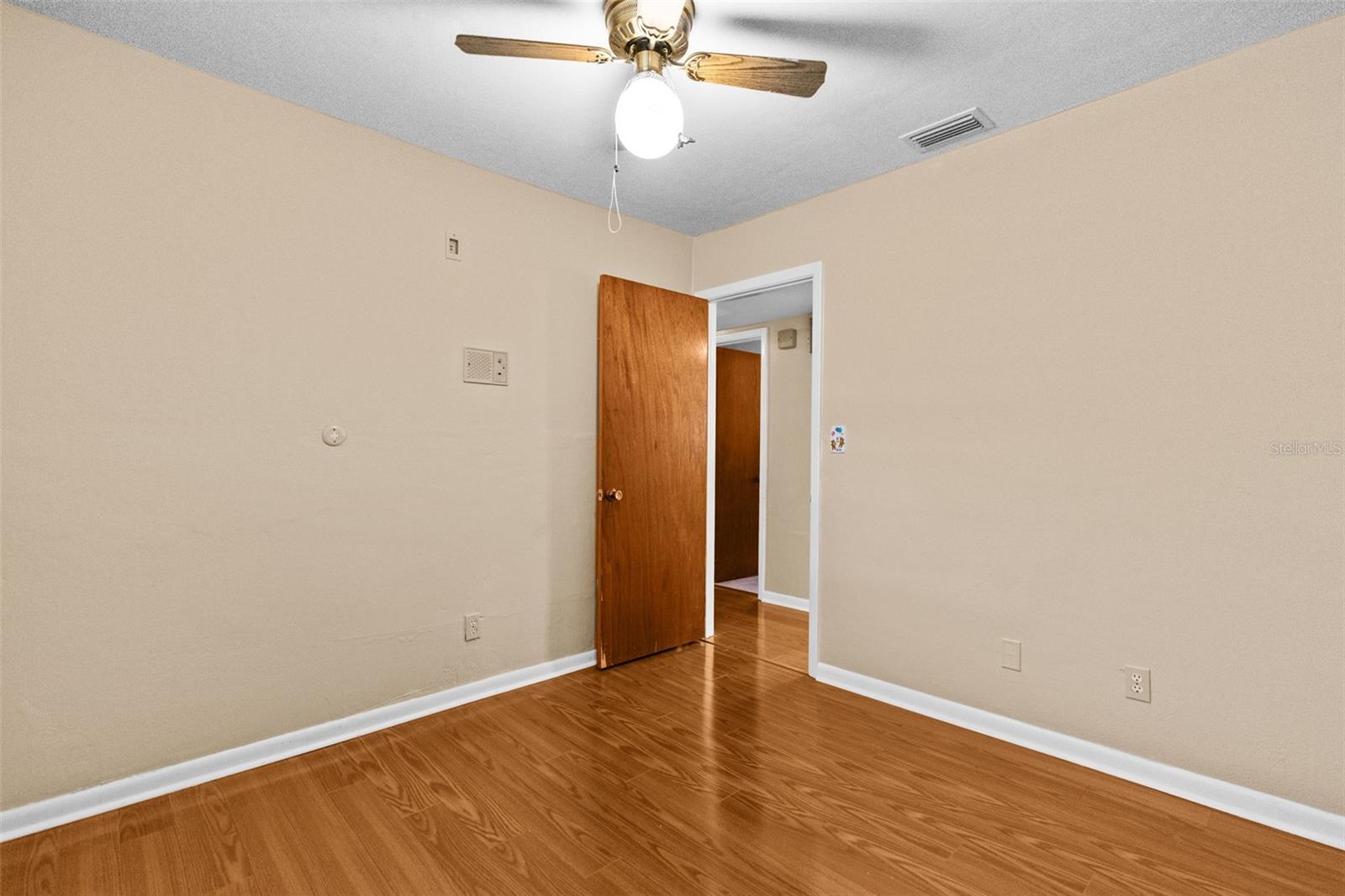 Image 25 of 49 For 1233 Lorie Circle