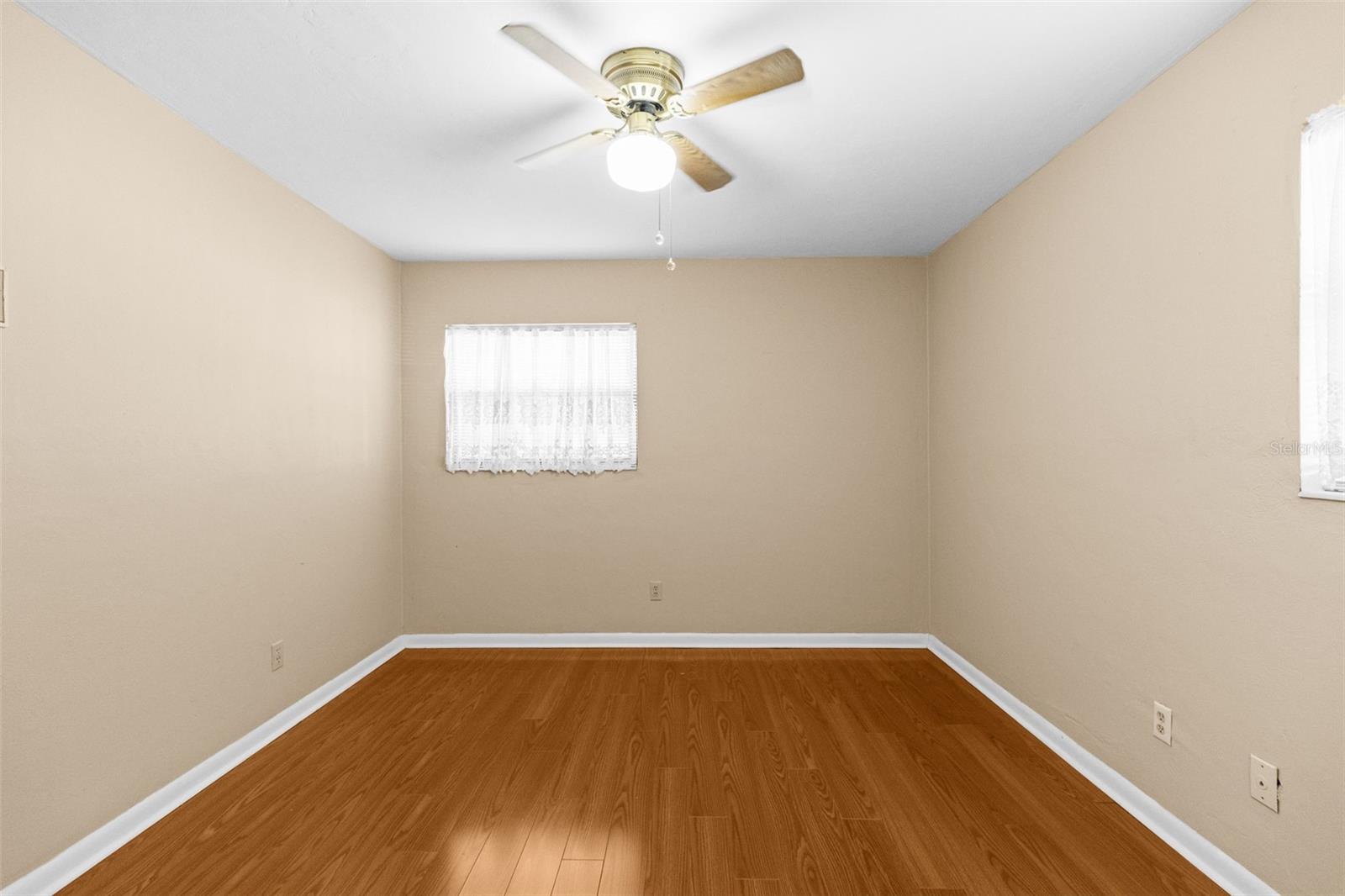 Image 35 of 49 For 1233 Lorie Circle