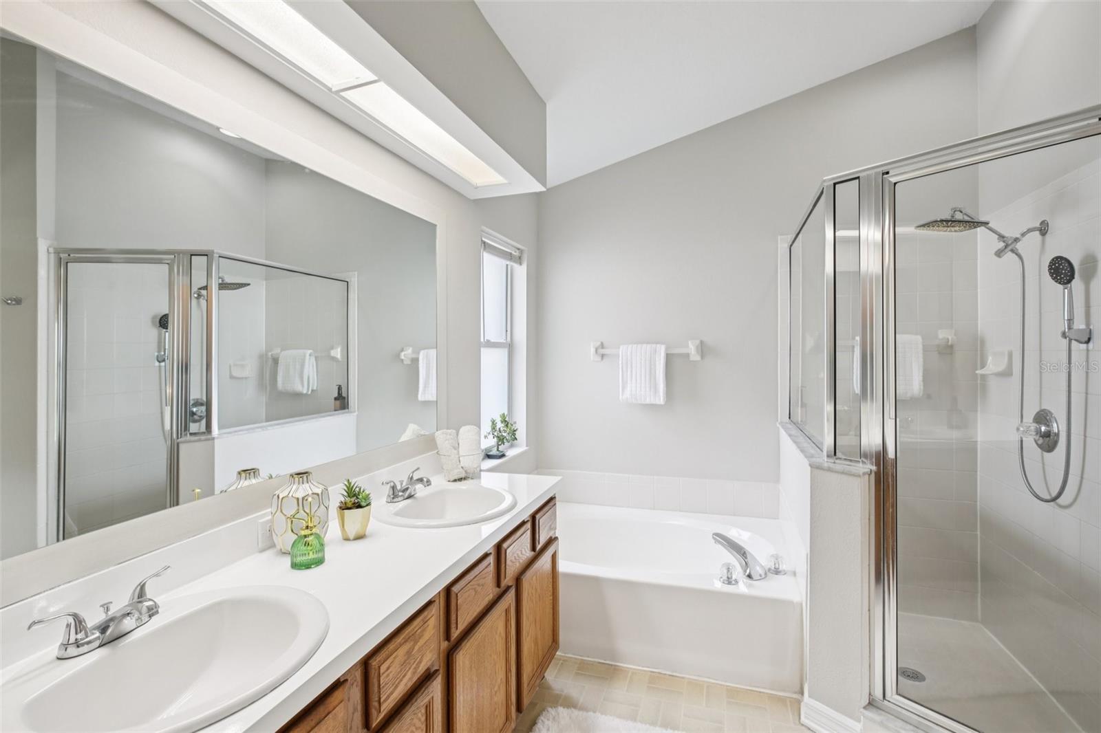 Image 18 of 36 For 4632 Whispering Park Lane