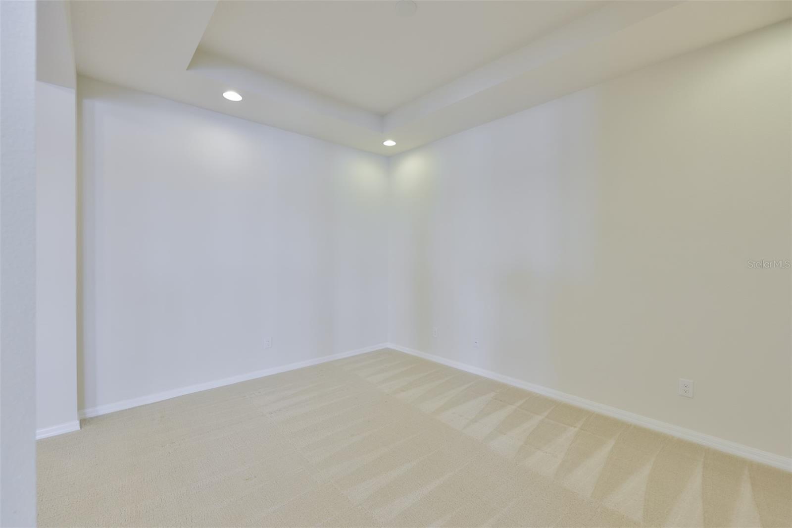 Image 20 of 55 For 626 15th Avenue Nw