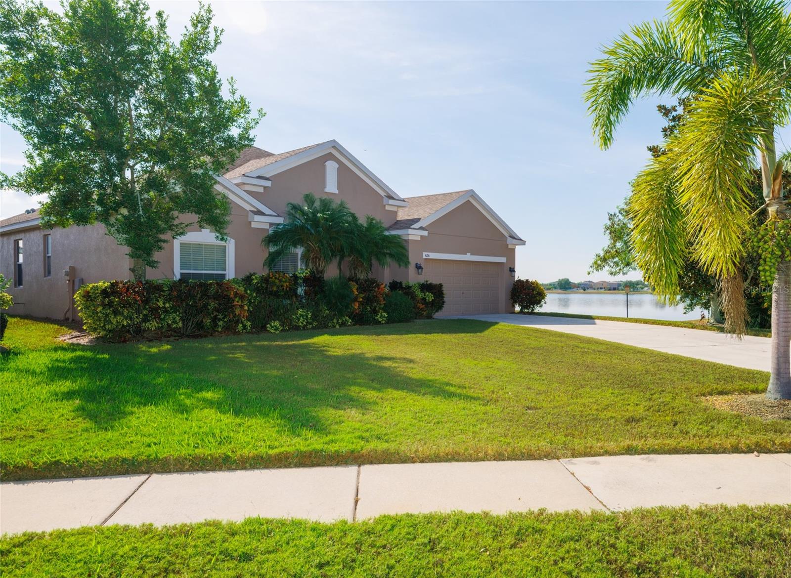 Image 5 of 55 For 626 15th Avenue Nw