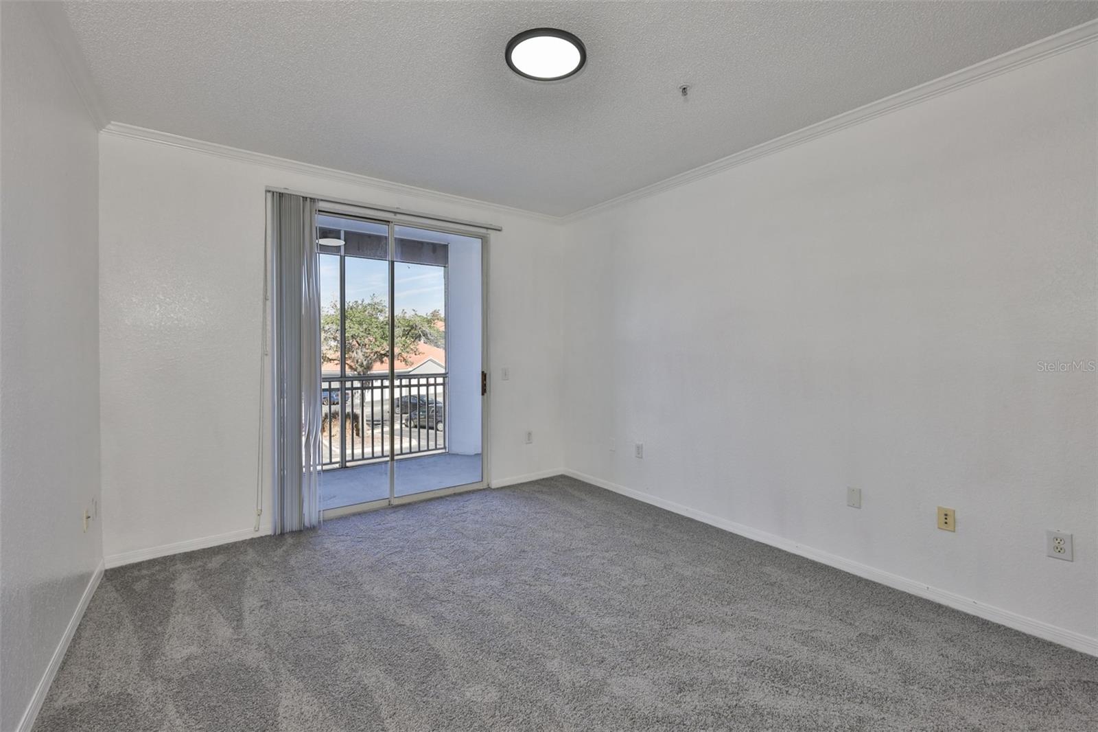 Image 11 of 30 For 18001 Richmond Place Drive