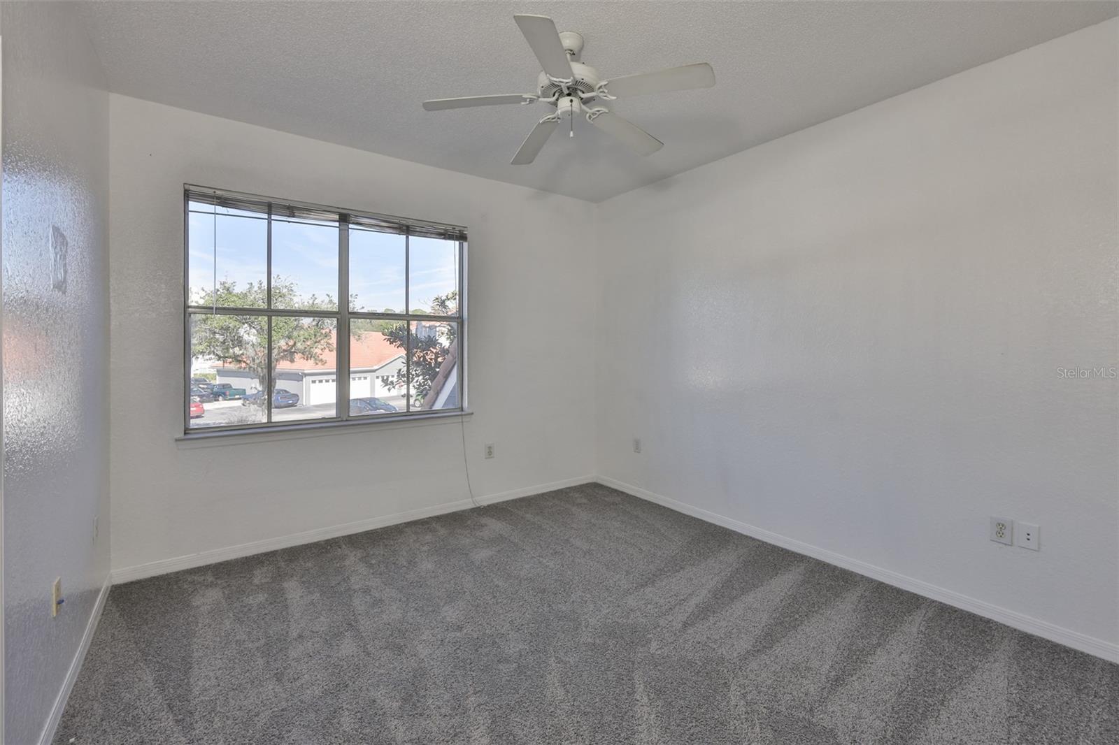 Image 12 of 30 For 18001 Richmond Place Drive