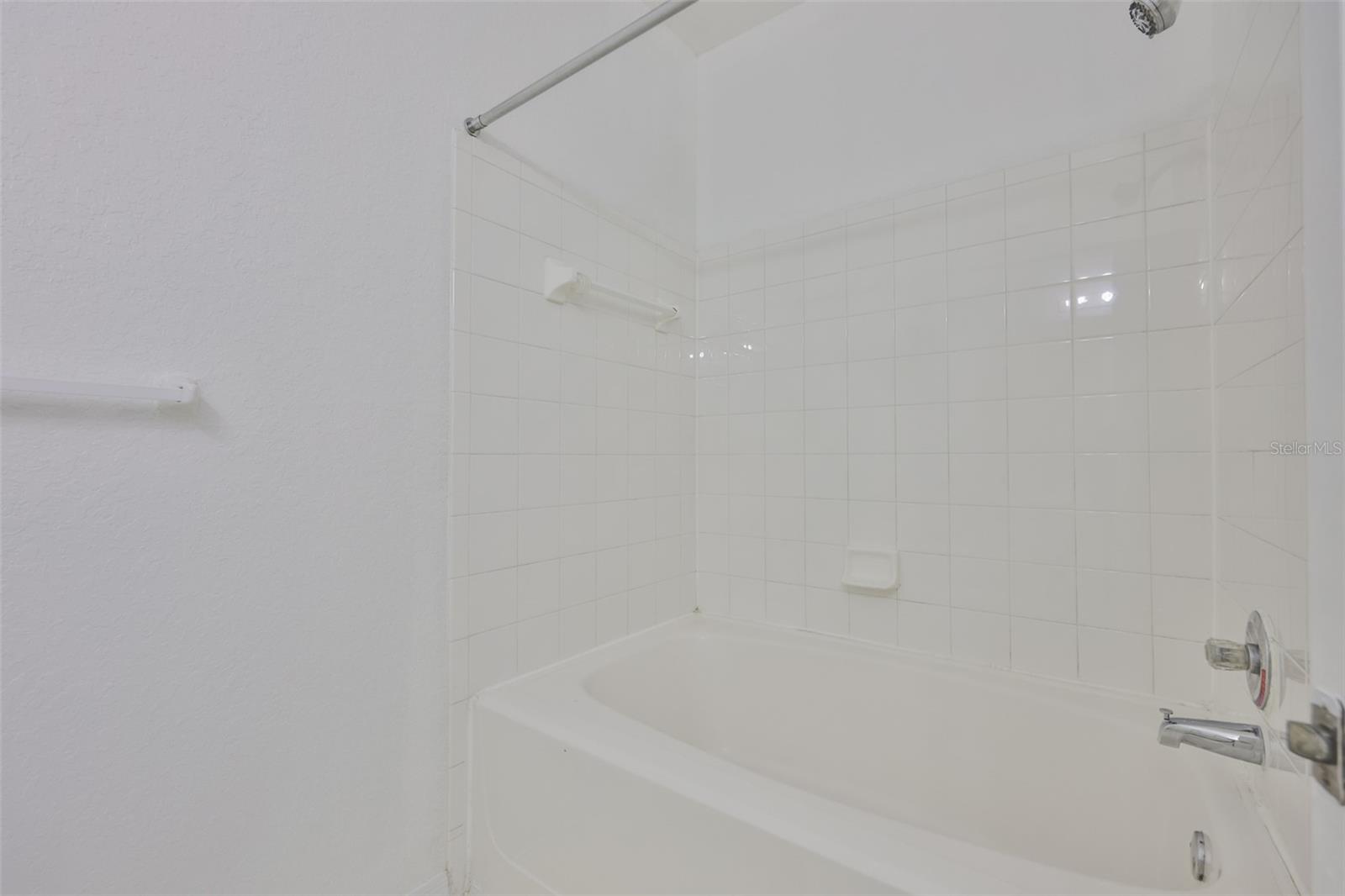 Image 18 of 30 For 18001 Richmond Place Drive