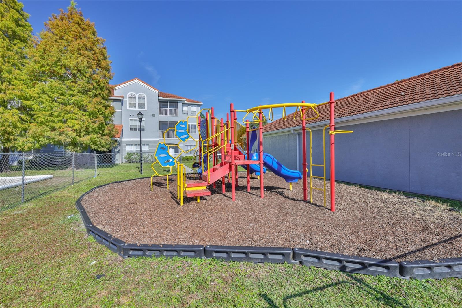 Image 23 of 30 For 18001 Richmond Place Drive